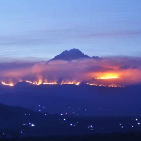 Diario Frontera, Frontera Digital,  KILIMANJARO, Internacionales, ,Incendio en el Kilimanjaro está controlado pero sigue la alerta