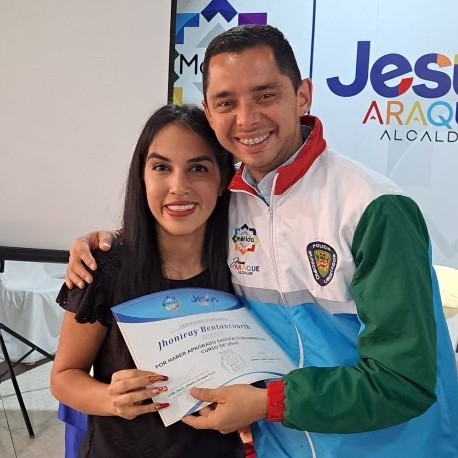 Diario Frontera, Frontera Digital,  ALCALDE JESÚS ARAQUE RUIZ, Regionales, ,Alcalde Jesús Araque entregó certificado 
de los talleres de peluquerías y uñas