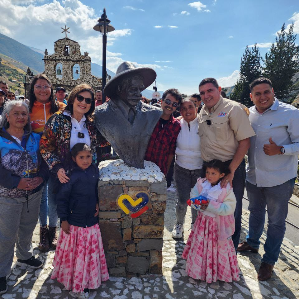 Diario Frontera, Frontera Digital,  Páramo, ,Gobernador Jehyson Guzmán y Venezuela Bella rehabilitaron la capilla de piedra
