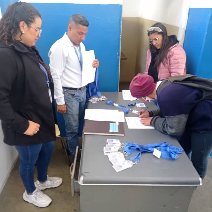 Diario Frontera, Frontera Digital,  Páramo, ,Quedó completamente carnetizado el personal 
de la Alcaldía del municipio Rangel