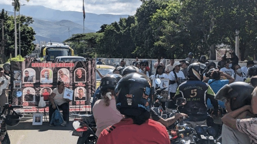 Diario Frontera, Frontera Digital,  Internacionales, ,Familiares de colombianos detenidos en Venezuela volvieron a protestar en el puente internacional Simón Bolívar