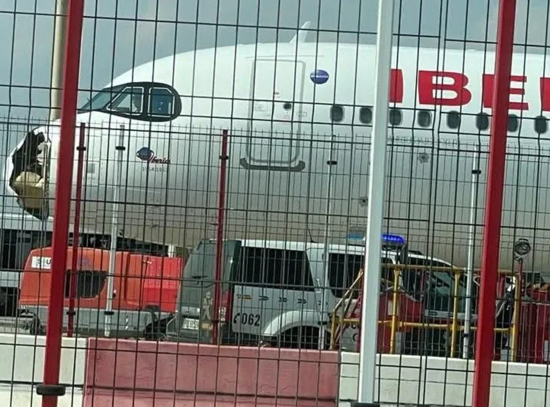Diario Frontera, Frontera Digital,  Internacionales, ,Vuelo de Iberia realizó aterrizaje de emergencia en el aeropuerto de Madrid