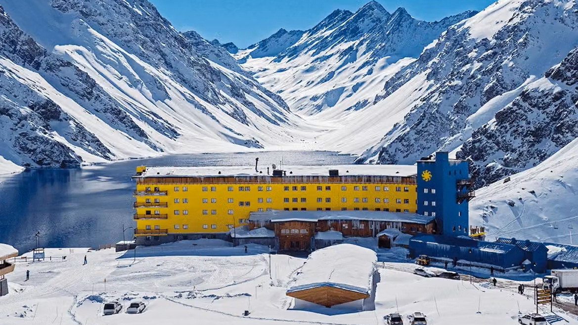 http://fronteradigital.com.ve/Avalancha en Chile deja tres montañistas muertos y cinco heridos en la Laguna del Inca