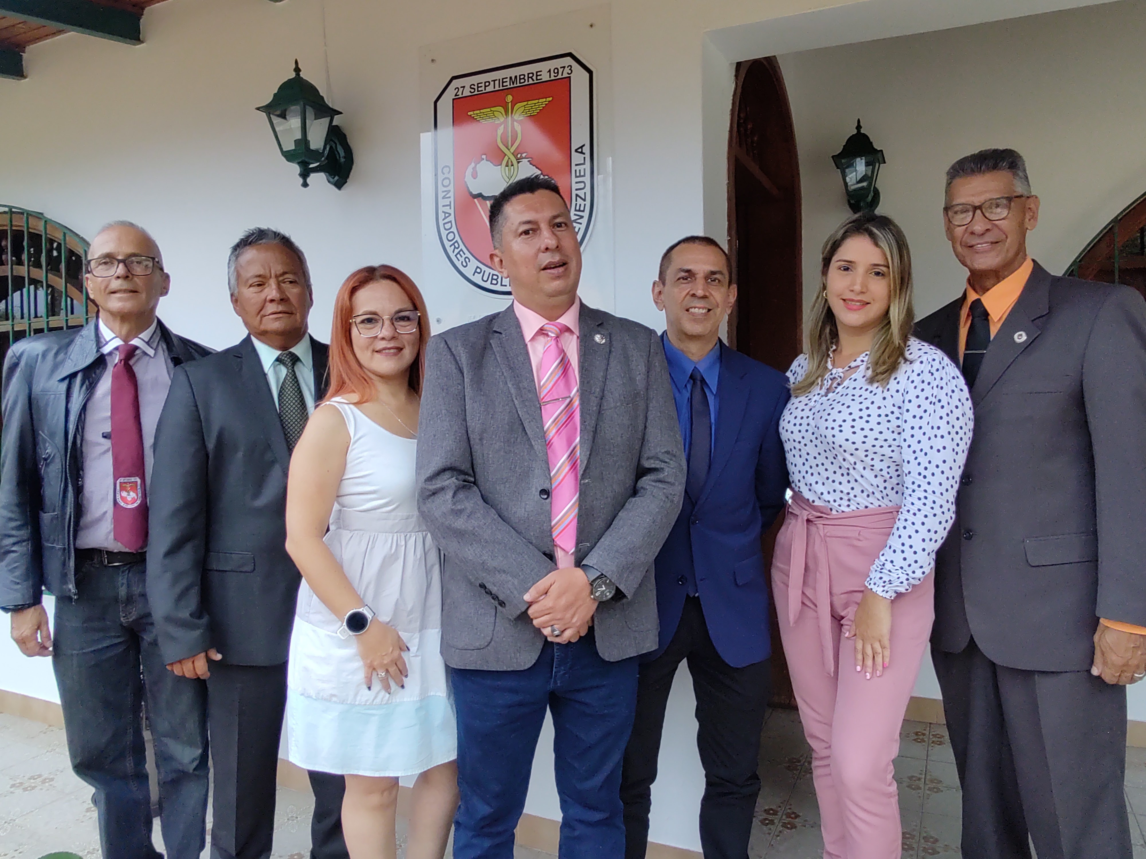 Diario Frontera, Frontera Digital,  Regionales, ,Leyenda: El Presidente del gremio explicó que este documento se ha convertido en una exigencia obligatoria para diversas actividades comerciales y trámites legales en el país. Foto: Prensa Ccpem,Colegio de Contadores de Mérida orienta sobre plazos y deberes fiscales