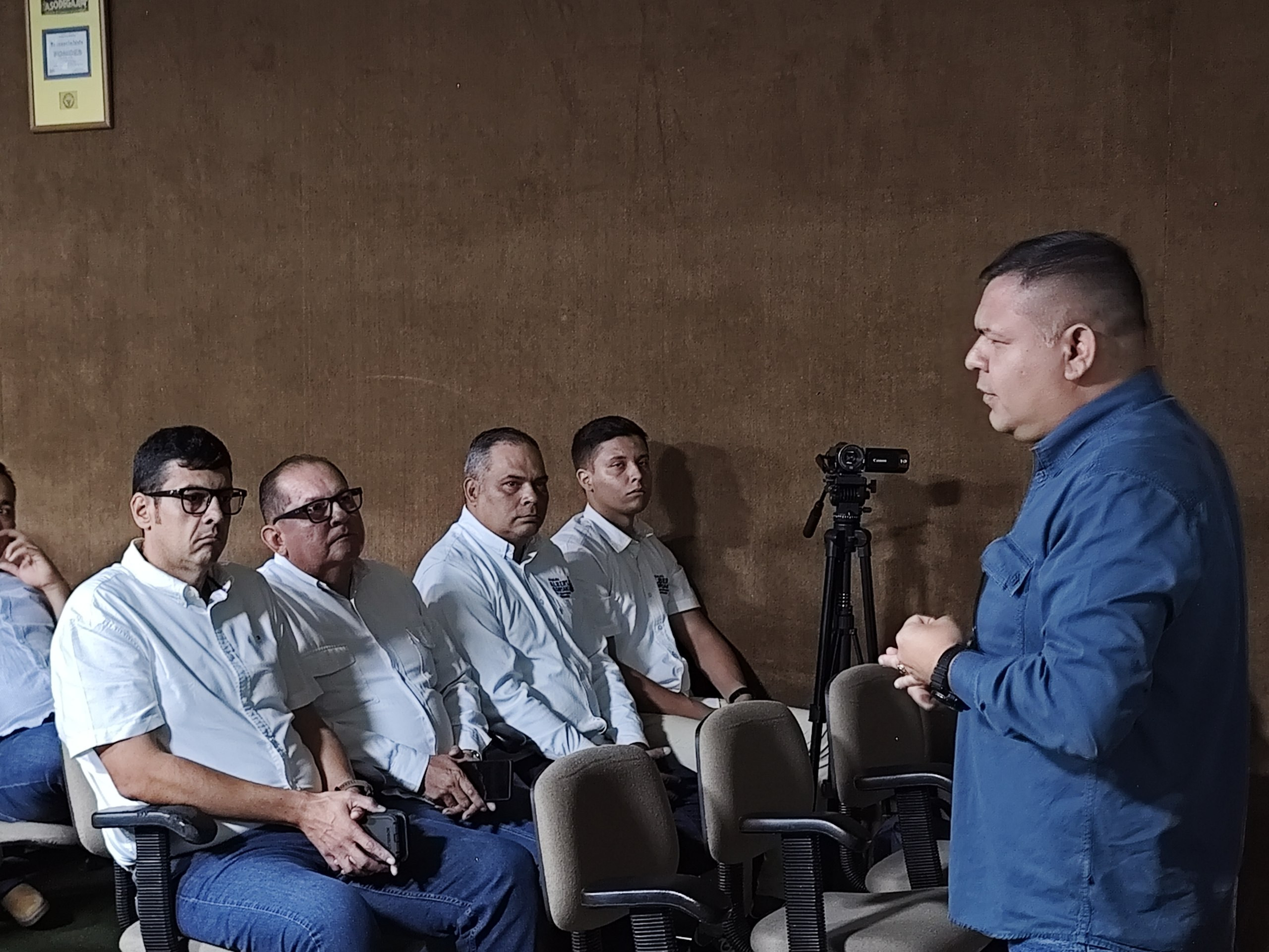 Diario Frontera, Frontera Digital,  El Vigía Panamericana, ,El esfuerzo cuenta con el respaldo de la Zona Operativa de Defensa Integral (ZODI) número 22. El comandante Bencir Guerrero informó que las fuerzas militares y los medios de transporte están a disposición de las rutas de vacunación,Mérida inicia ciclo de vacunación para erradicar la fiebre aftosa