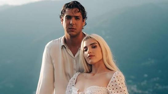 http://fronteradigital.com.ve/Rawayana y Elena Rose encabezan la lista venezolana de nominados a Premios Juventud