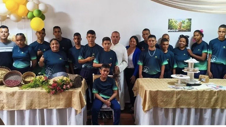 http://fronteradigital.com.ve/SAPRENDEH en Zea celebró con éxito el cierre del proyecto pedagógico "Descubriendo el mundo del maní con nuestras manos"