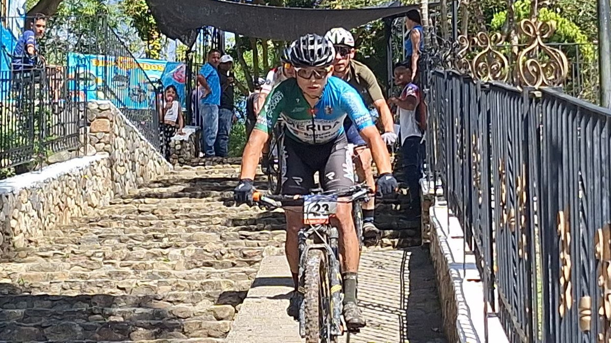 http://fronteradigital.com.ve/Gobernación de Mérida-Alcaldía de Libertador se coronó campeón por equipos