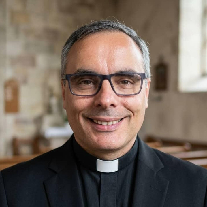Diario Frontera, Frontera Digital,  Opinión, ,Sobre el uso del “cuello clerical” (I) por padre Javier Gomez Graterol