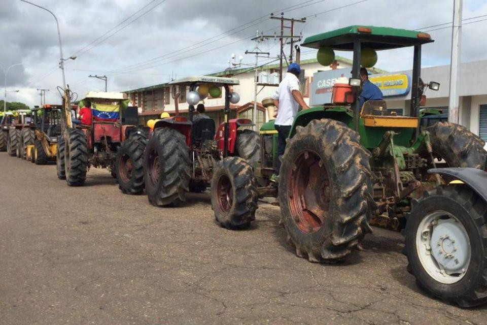 Diario Frontera, Frontera Digital,  Nacionales, ,Los productores sostienen que el ingreso del producto extranjero representa una competencia que podría provocar una disminución de los precios y comprometer la rentabilidad de quienes dependen de la actividad agrícola.,Tractorazo realizan productores de arroz en Guárico y Portuguesa en protesta contra importaciones