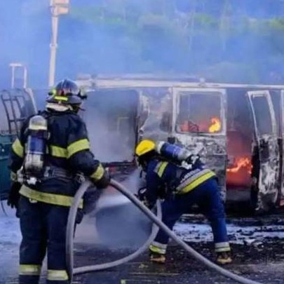 Diario Frontera, Frontera Digital,  SE QUEMÓ BUSETA, Sucesos, ,Se quemó una buseta en la avenida Andrés Bello de Mérida