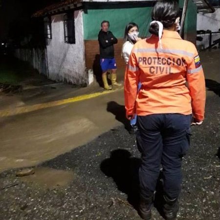 Diario Frontera, Frontera Digital,  PROTECCIÓN CIVIL, Sucesos, ,Funcionarios de Protección Civil 
se mantienen alerta ante fuertes lluvias en Mérida