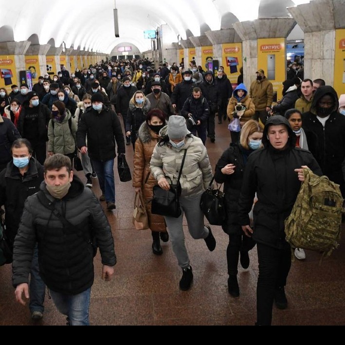 Diario Frontera, Frontera Digital,  UCRANIANOS, Internacionales, ,Entre colas, refugios en el metro, y caos
 viven los ucranianos primeras horas del avance militar ruso