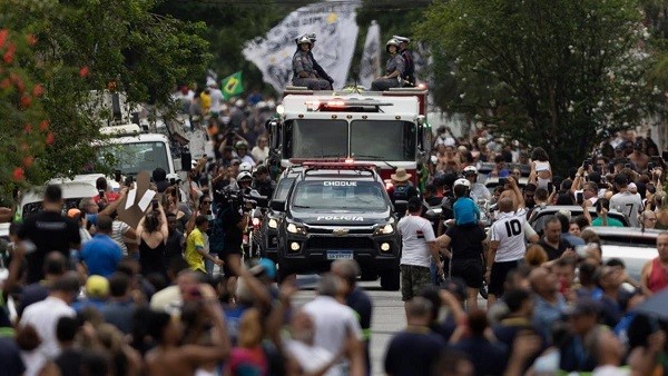 SEPELIO PELÉ, Deportes,
