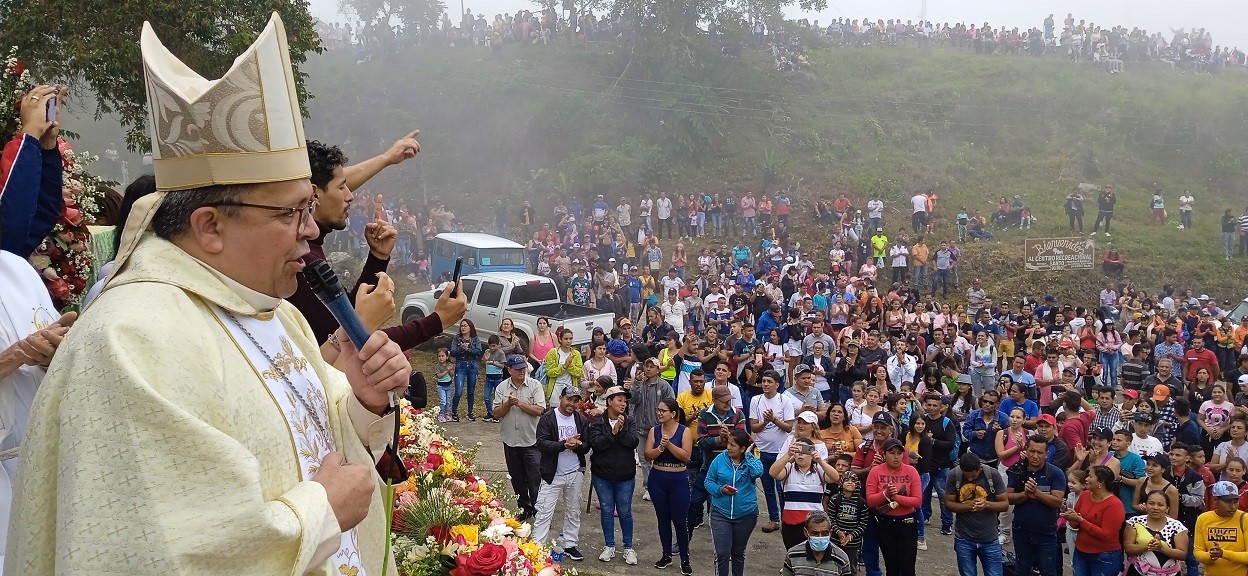 Diario Frontera, Frontera Digital,  SANTO NIÑO DE LA CUCHILLA, ZEA, MONSEÑOR KIKE, Mocoties, ,Feligreses celebraron con júbilo y fe la peregrinación del Santo Niño de la Cuchilla en Zea