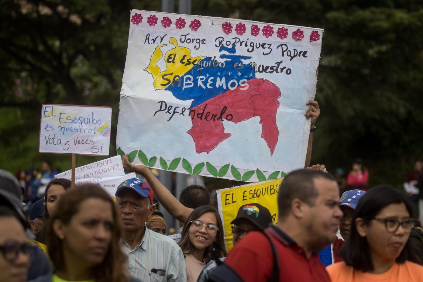 Diario Frontera, Frontera Digital,  Venezuela Toda, Esequibo, 5 veces Sí, Referéndum consultivo, Guyana, Politica, ,La opulencia circula en Venezuela en forma de campaña política por disputa con Guyana