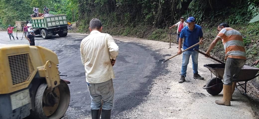  Jehyson Guzmán, Victor Bustamante, municipio Zea, local 003, Plan de bacheo, Mocoties, 