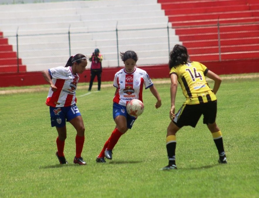 Diario Frontera, Frontera Digital,  ESTUDIANTES DE MÉRIDA FEMENINO, Deportes, ,Estudiantes de Mérida se quedó con el clásico 
y cortó el Invicto de Deportivo Táchira