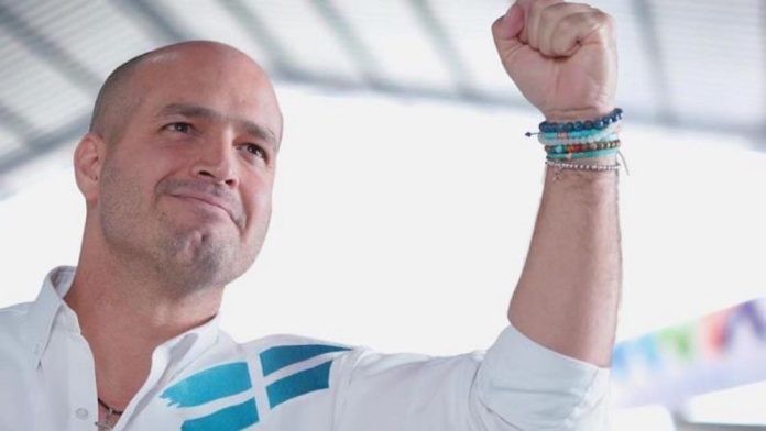 Diario Frontera, Frontera Digital,  ASESINAN A ALCALDE DE AMTA, ECUADOR, Internacionales, ,Asesinan en Ecuador a Agustín Intriago, 
popular alcalde de Manta, y a una joven futbolista