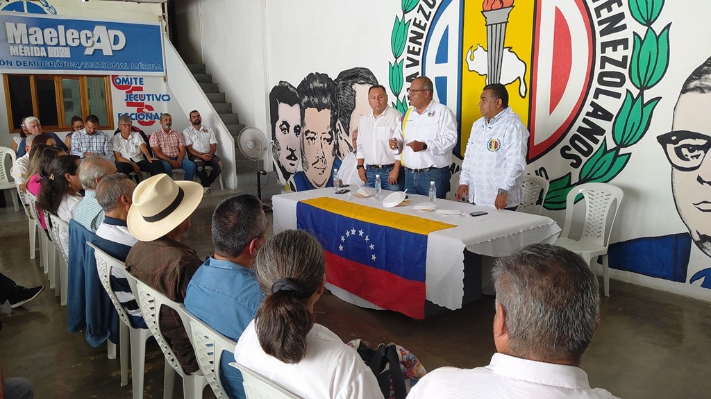 Diario Frontera, Frontera Digital,  CLEVER LARA, MÉRIDA, AD, CASA DE AD, Politica, ,Clever Lara informó en Mérida sobre las elecciones primarias de AD