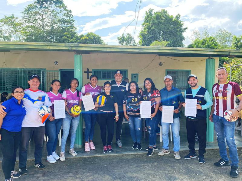 Diario Frontera, Frontera Digital,  Deportes, ,Instituto Municipal del Deporte entregó material deportivo a clubes deportivos en Zea