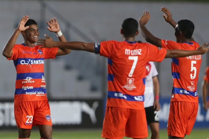 Diario Frontera, Frontera Digital,  Deportes, ,Puerto Cabello se consolida como líder en el fútbol venezolano