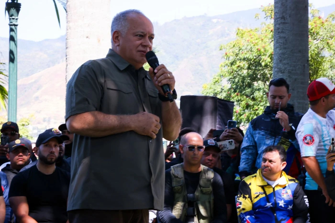 Diario Frontera, Frontera Digital,  Politica, ,Cabello se reúne con movimientos sociales: “Si la burguesía se vuelve loca, van a llevar palo”