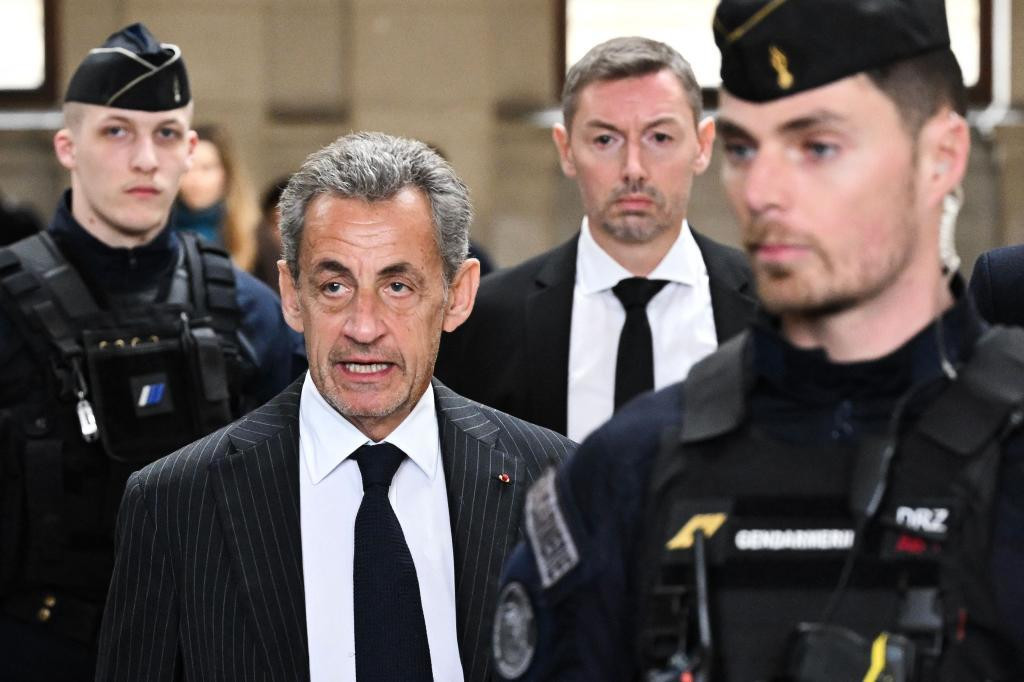 Diario Frontera, Frontera Digital,  Internacionales, ,La decisión de encarcelar a Nicolas Sarkozy ha provocado indignación en los sectores de derecha y extrema derecha, pero el veredicto refleja un cambio en el enfoque francés hacia la lucha contra la delincuencia de cuello blanco, impulsado por reformas socialistas,Arranca la condena del expresidente francés Sarkozy: 
cinco años de prisión y apelación en marcha