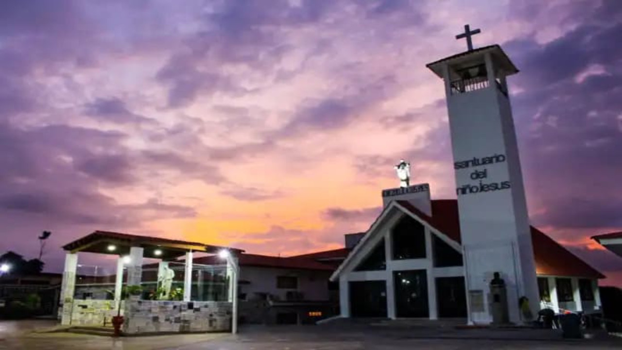 Diario Frontera, Frontera Digital,  Nacionales, ,Sector turismo registró aumento de viajes tras la canonización de JGH y madre Carmen