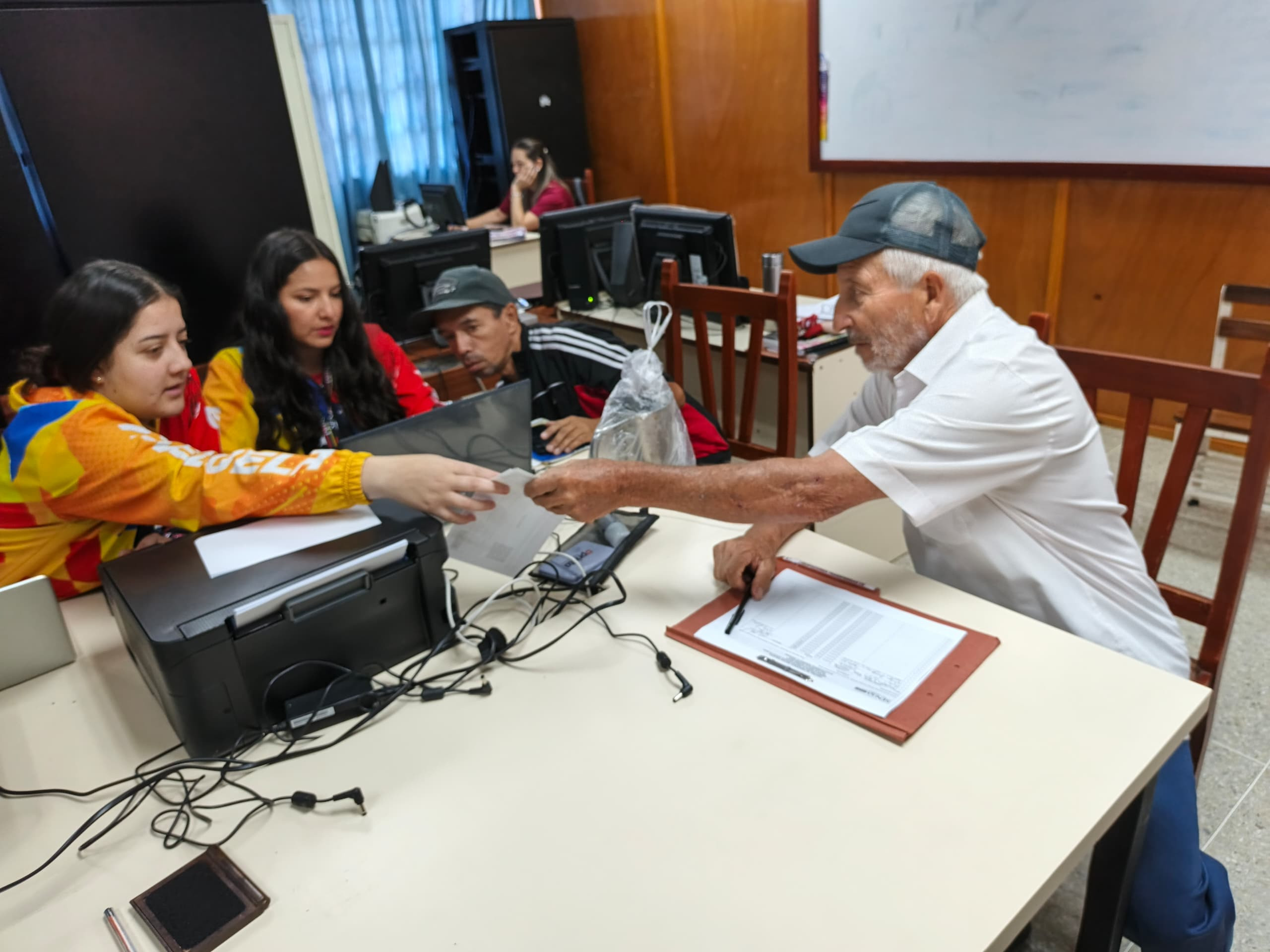 Diario Frontera, Frontera Digital,  Regionales, ,El Superintendente Nacional Aduanero y Tributario, José David Cabello Rondón, valoró positivamente la jornada y reafirmó que estas acciones responden a las orientaciones del presidente de la República, Nicolás Maduro,Seniat desarrolló operativo de orientación fiscal en Campo Elías