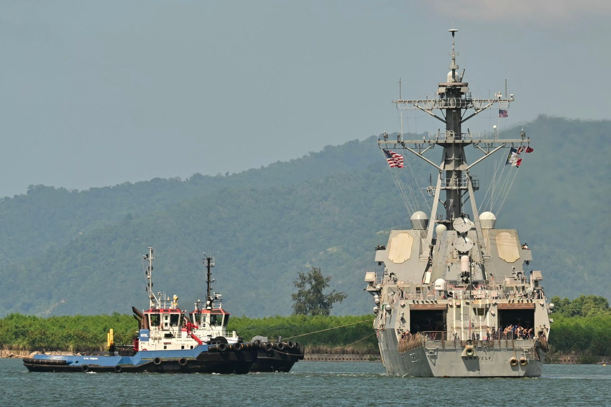 Diario Frontera, Frontera Digital,  Internacionales, ,El USS Gravely, un buque de guerra de la Armada estadounidense, zarpó del puerto de Puerto España el 30 de octubre de 2025. Foto: MARTIN BERNETTI / AFP,Destructor de EE UU se retira de Trinidad y Tobago 
tras despliegue de cuatro días cerca de Venezuela