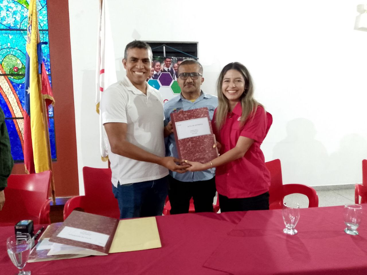 Diario Frontera, Frontera Digital,  Regionales, ,El acto de transición se desarrolló en el Centro de Formación Socialista (CFS) Eliézer Otaiza y contó con la presencia de Douglas Pérez, secretario del Consejo de Gestión Regional y gerente  de Producción y Encadenamiento Productivo del Inces, quien formalizó la entrega del cargo por parte de Geldrit Roca, la autoridad saliente.,Camila Moros nueva gerente regional del Inces Mérida