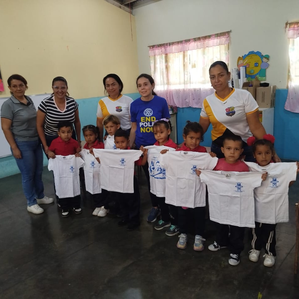 Frontera Digital,  El Vigía Panamericana,  Rotary entregó 30 combos de útiles escolares a dos instituciones educativas de El Vigía