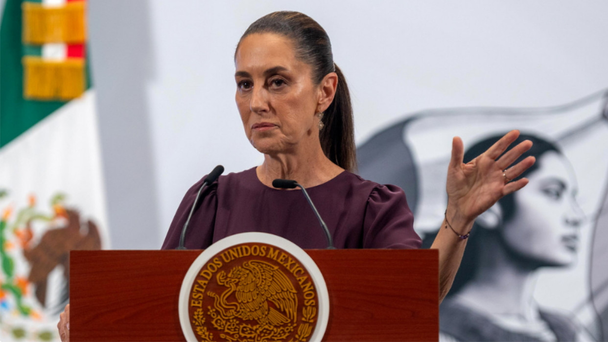 Diario Frontera, Frontera Digital,  Internacionales, ,"A todo México le duele, pero no por eso se va a llamar a la intervención de Estados Unidos (...) ¿Que nos pueden ayudar como vecinos, como socios, como países como pueblos hermanos? Claro que nos pueden ayudar. ¿Que tienen equipos que pueden ayudarnos a darnos información? bienvenidos", señaló,Sheinbaum: "La última intervención de EE.UU. 
provocó que nos quitaran la mitad del territorio"