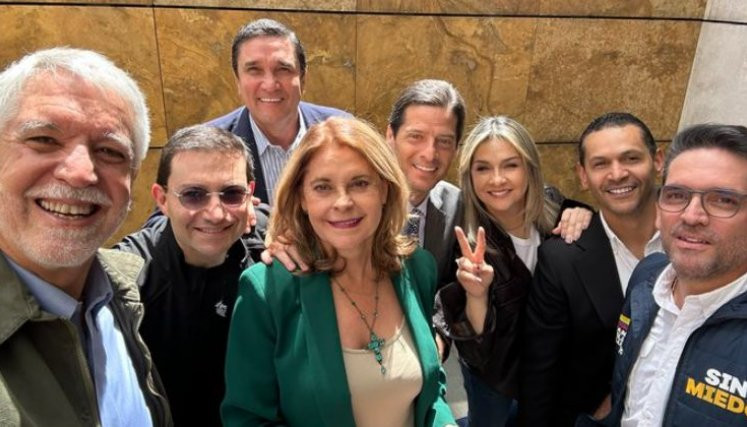 Diario Frontera, Frontera Digital,  Internacionales, ,En la mañana de este miércoles estuvieron reunidos con el propósito de lograr una unión un grupo de candidatos de centro derecha, que de lograrse sería contundente en darle un golpe a las coaliciones que usan los partidos tradicionales de derecha, como también la de la Fuerza de las Regiones,,Nueva coalición de centro derecha toma forma con figuras 
como Vicky Dávila, Marta Lucía Ramírez y Enrique Peñalosa