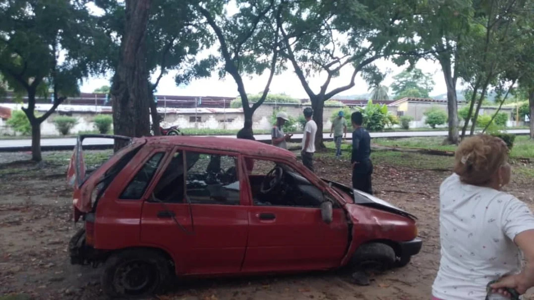 Diario Frontera, Frontera Digital,  Sucesos, ,Aparatoso accidente dejó dos personas heridas en El Vigía