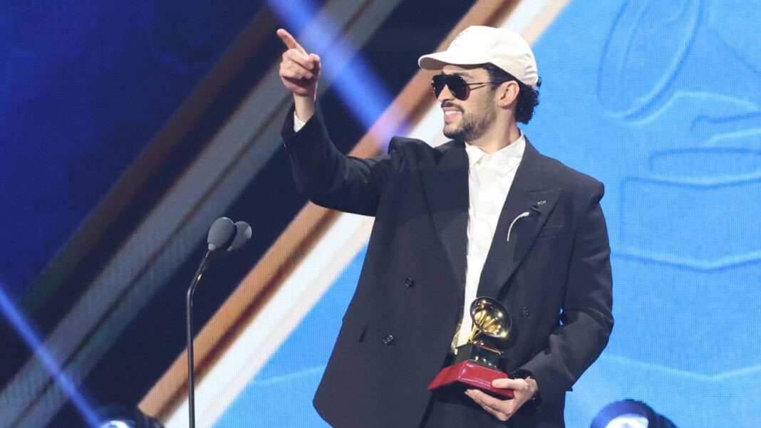 Diario Frontera, Frontera Digital,  Farándula, ,El fenómeno del puertorriqueño Bad Bunny lideró la 26º edición de los Latin Grammy al ganar el premio a álbum del año y sumar otros cuatro gramófonos a su trayectoria.,Ganadores de la 26º edición de los Latin Grammy