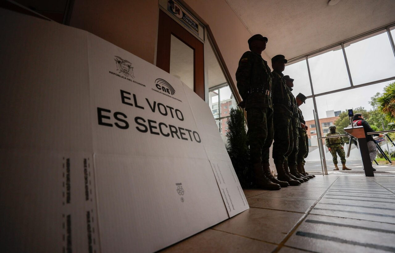 Diario Frontera, Frontera Digital,  Internacionales, ,Comenzó referéndum en Ecuador sobre Asamblea Constituyente y bases militares extranjeras