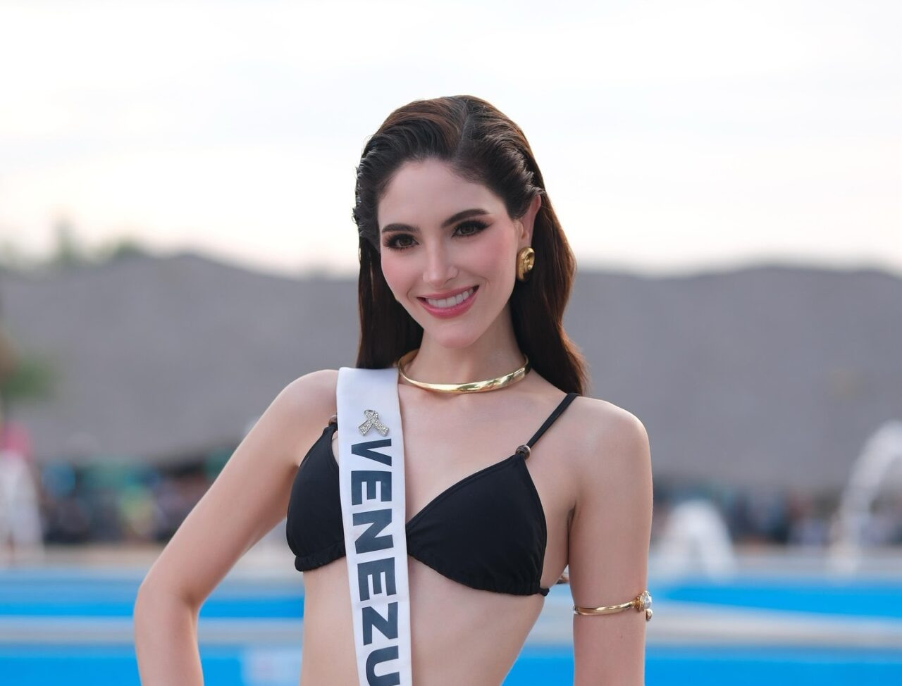 Diario Frontera, Frontera Digital,  Farándula, ,Stephany Abasali conquista con su desfile en traje de baño