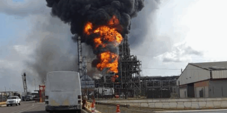 Diario Frontera, Frontera Digital,  Nacionales, ,Se registró un incendio de gran magnitud en el mejorador de crudo Petrocedeño en Anzoátegui