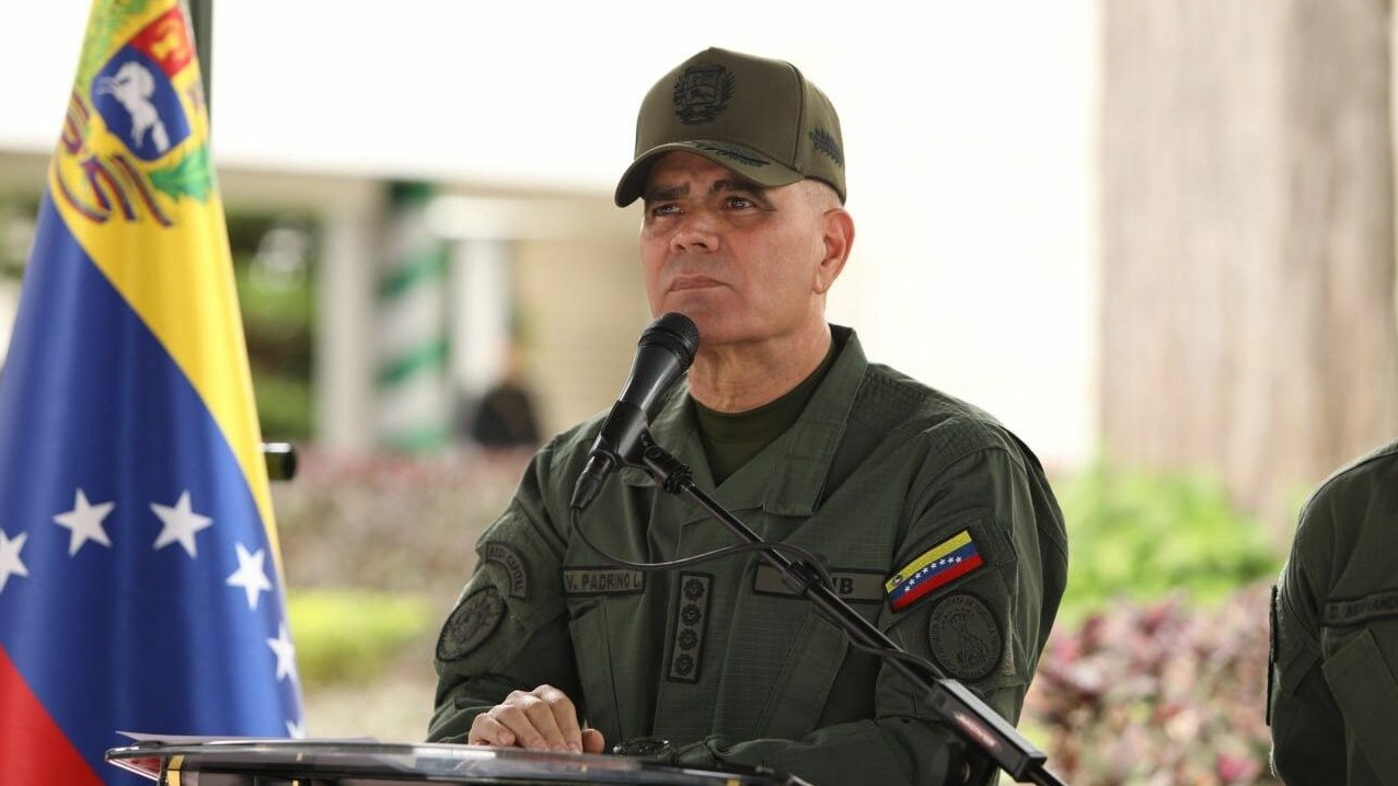 Diario Frontera, Frontera Digital,  Nacionales, ,Padrino López fue contundente ante las provocaciones militares en la zona de interés de la nación, precisando que "ninguna amenaza, ni despliegue aeronaval por más poderoso e intimidatorio que sea", impedirá que Venezuela continúe su desarrollo y la defensa de su soberanía.,Ministro Padrino López: “Ningún despliegue militar detendrá a Venezuela en su camino de independencia”