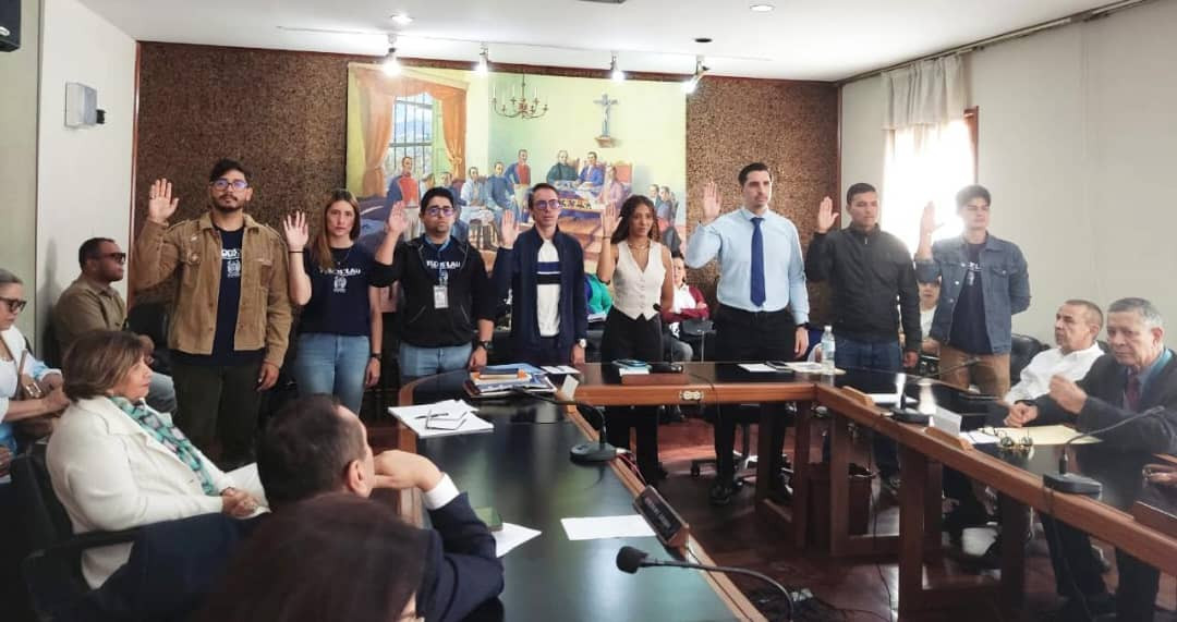 Diario Frontera, Frontera Digital,  Regionales, ,En su primera sesión de Consejo Universitario, la nueva dirigencia abordó de inmediato la situación crítica de las providencias estudiantiles, específicamente el tema de la ejecución presupuestaria,Juramentados nuevos consejeros universitarios estudiantiles en la ULA