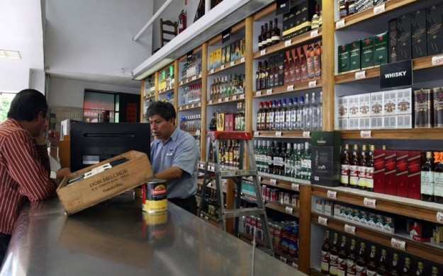 Diario Frontera, Frontera Digital,  Regionales, ,Los licoreros solicitan formalmente a la Alcaldía de Libertador la revisión inmediata de la ordenanza.,Alcaldía de Libertador obliga a licoreros a cerrar puertas
 a las 7:00 pm el 24 y 31 de diciembre
