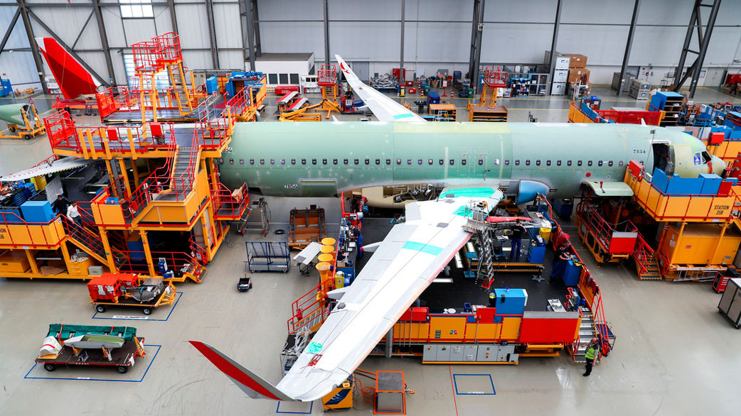 Diario Frontera, Frontera Digital,  Internacionales, ,El procedimiento suele realizarse entre vuelos o de noche y, aunque es rápido, debe completarse antes de volver a transportar pasajeros. Las aerolíneas indicaron que los itinerarios se van normalizando gradualmente a medida que cada avión supera la secuencia de actualización y pruebas.,La revisión urgente de Airbus causa al menos 130 vuelos cancelados en Francia y Japón