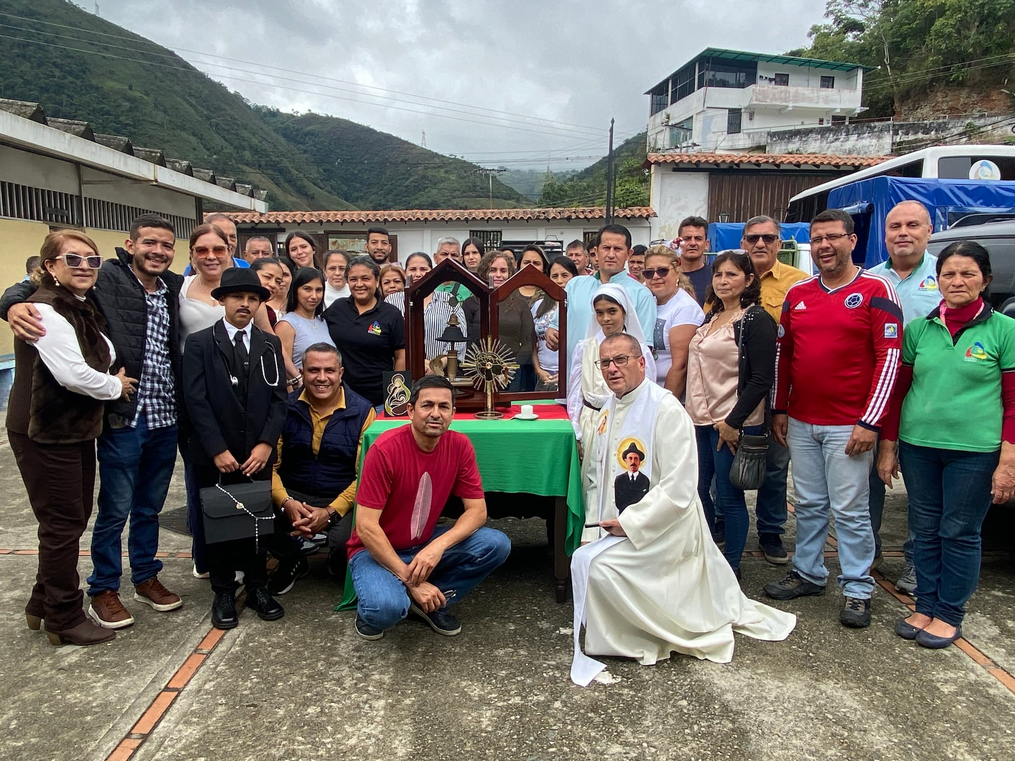 Diario Frontera, Frontera Digital,  Mocoties, ,Fe en la calle, Zea se desbordó en devoción con la histórica visita de las Reliquias de San José Gregorio y Santa Carmen Rendiles