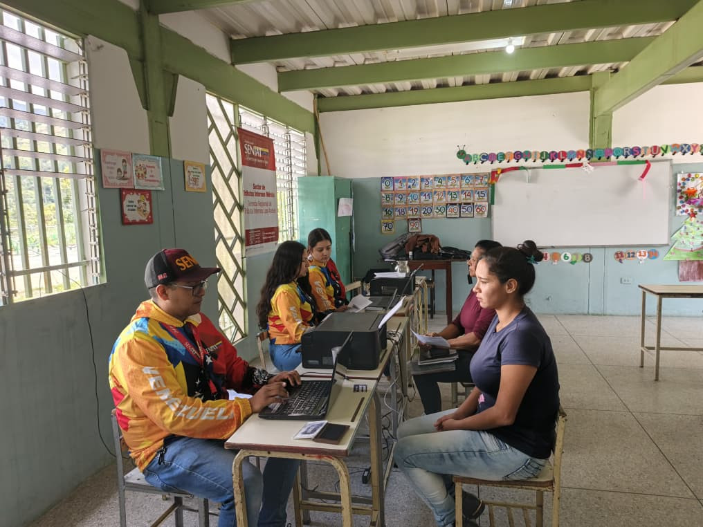 Diario Frontera, Frontera Digital,  Regionales, ,El Seniat reafirma así su presencia en los espacios educativos y comunitarios, contribuyendo al fortalecimiento del sistema tributario nacional y al desarrollo económico del país,Seniat Mérida atendió a cien contribuyentes 
en jornada de RIF en La Mesa, municipio Campo Elías