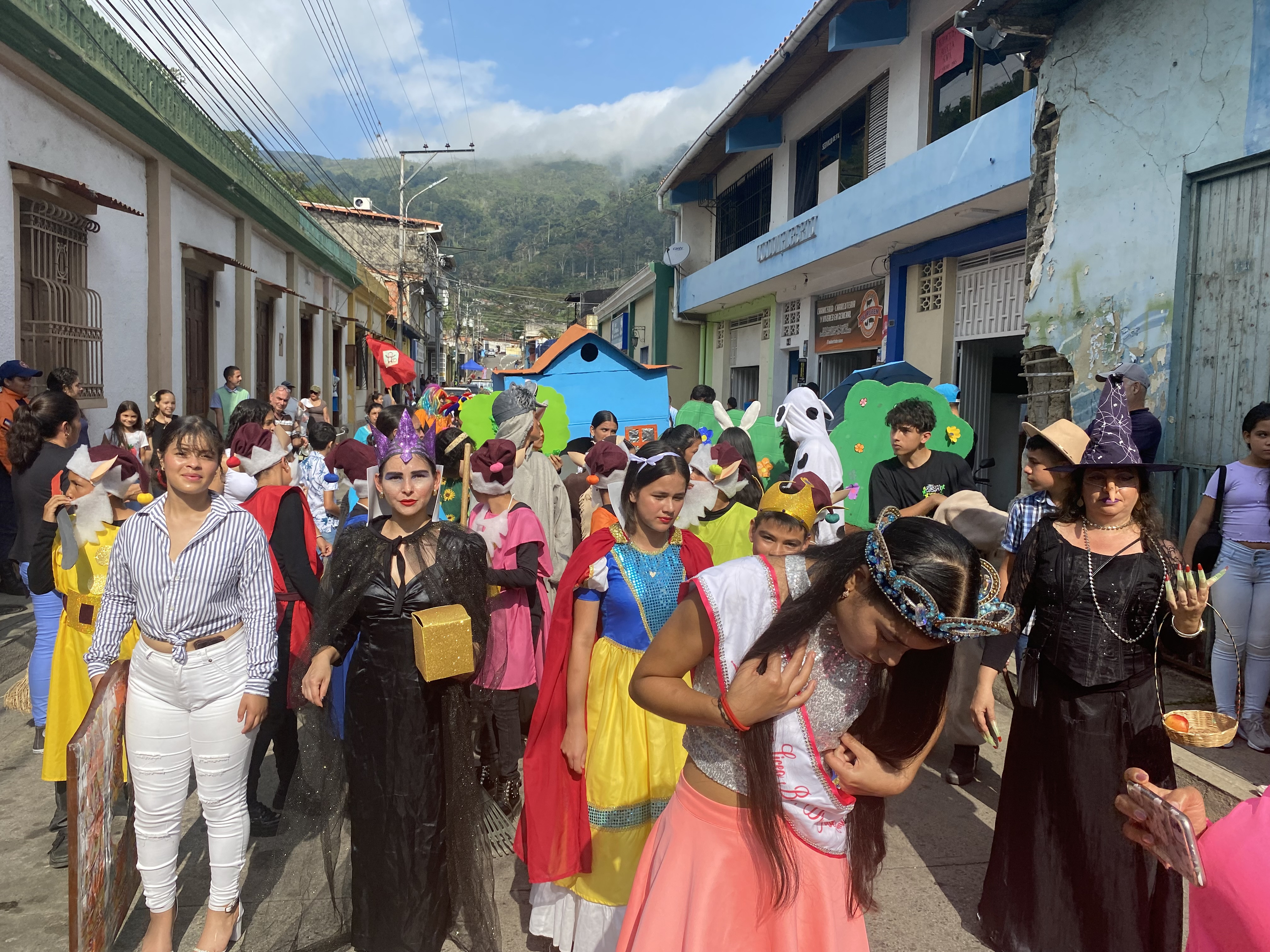 Diario Frontera, Frontera Digital,  Mocoties, ,Desfile Pedagógico de Carnaval 2025 recorrió las calles de Zea