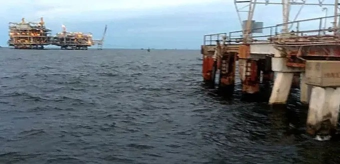 Diario Frontera, Frontera Digital,  Sucesos, ,Explosión de barcaza en el Lago de Maracaibo deja tres fallecidos