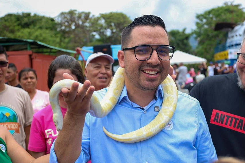 Diario Frontera, Frontera Digital,  Politica, ,Arnaldo Sánchez recibe propuesta para la creación de la Oficina de Gestión Ambiental en Mérida