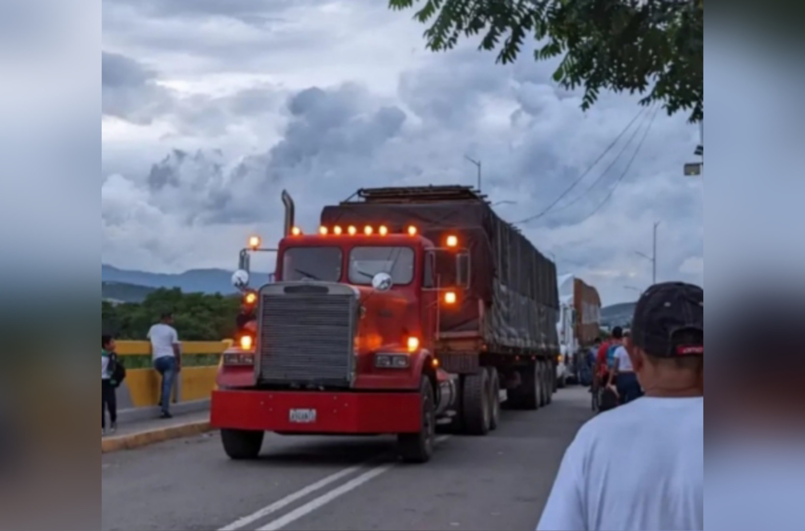 Diario Frontera, Frontera Digital,  Internacionales, ,Camiones venezolanos enfrentan parálisis operativa
 por falta de póliza de responsabilidad civil necesaria en Colombia
